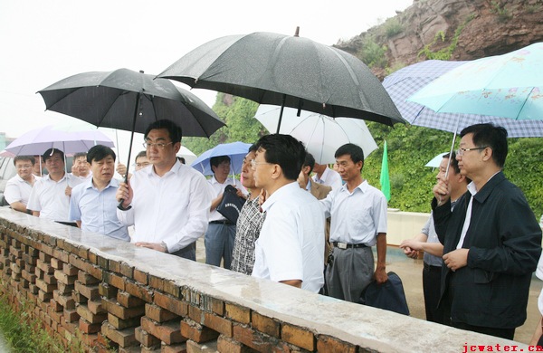 郭迎光副省长检查防汛备汛工作
