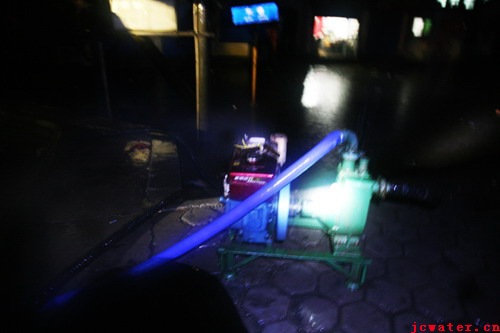 我市遭遇特大暴雨袭击