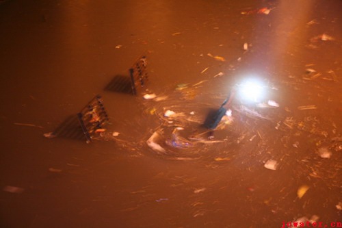我市遭遇特大暴雨袭击